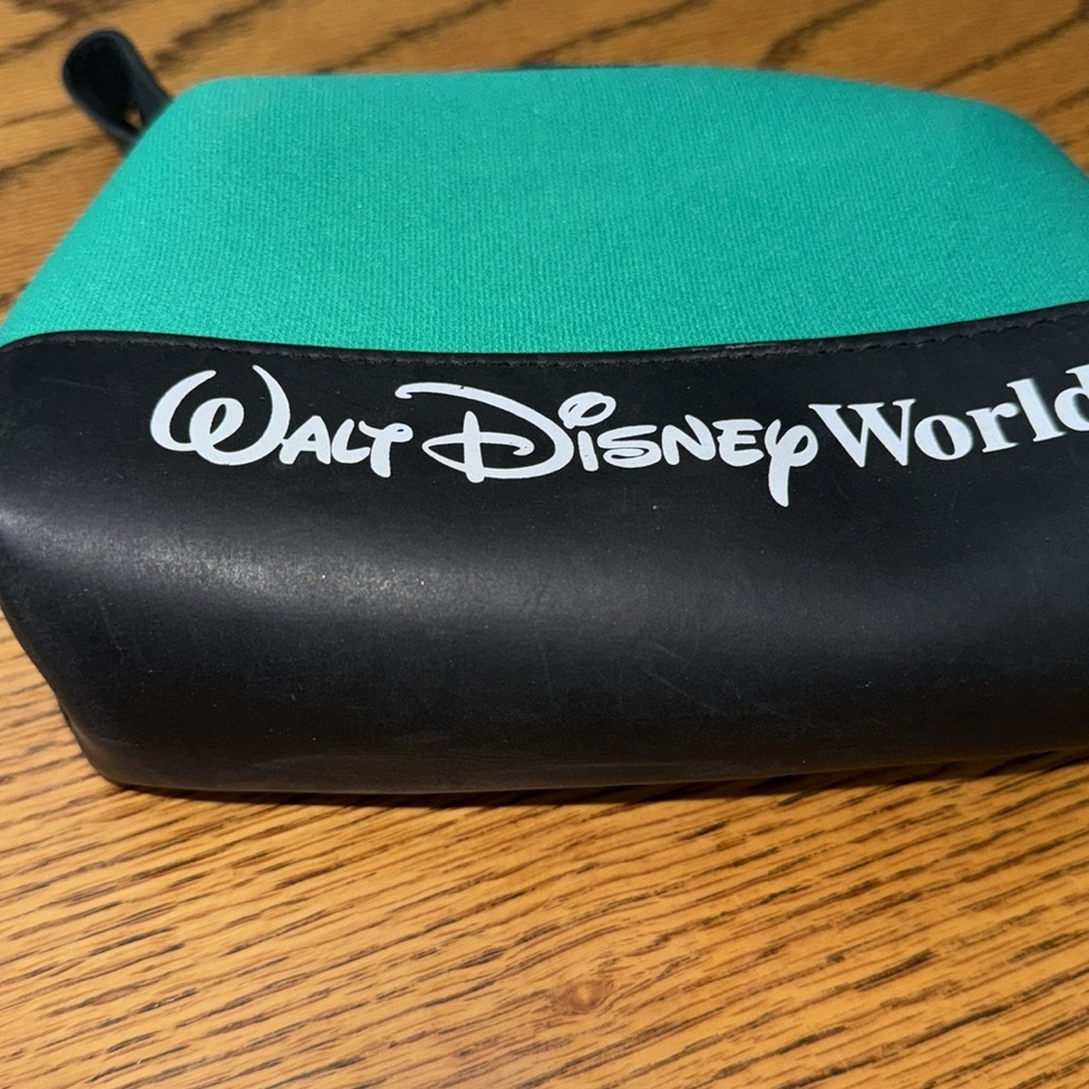 Disney world pouch - Picture 4 of 7